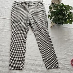 Old Navy *Long Leg* Black and White Houndstooth Trousers